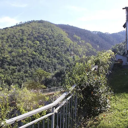 Casa Della Cornice
